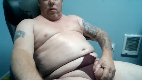 Snapshot of pantyslut50s chatting on August 3, 10:02 pm daddyinpanties online show from August 3, 10:02 pm