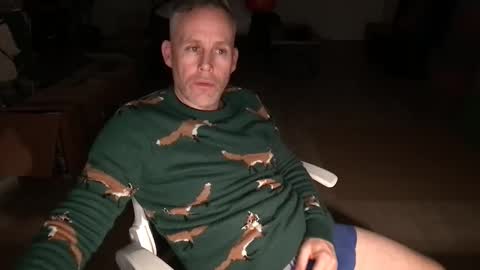 Snapshot of panyx78 chatting on December 4, 2:10 am panyx78 online show from December 4, 2:10 am