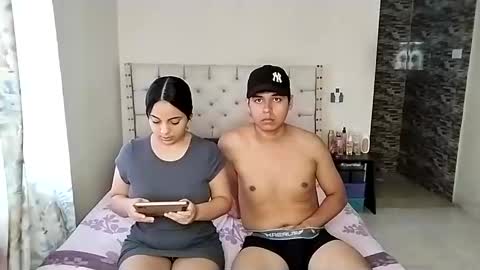 Paola 23 and Andres 25 online show from June 3, 9:20 pm