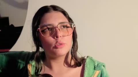 Paola Lyon online show from September 19, 7:10 am