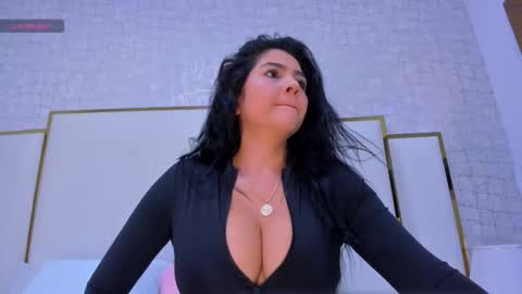 Paola  online show from September 16, 11:33 am