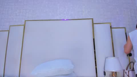 Paola  online show from January 16, 11:36 am