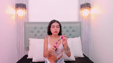    online show from February 6, 11:54 am