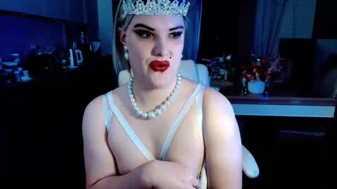 Snapshot of paoladoll chatting on November 18, 5:12 am Sarina Williams online show from November 18, 5:12 am