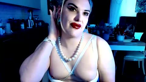Sarina Williams online show from June 7, 11:25 am