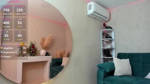 paolarey_ online show from February 12, 2:32 pm