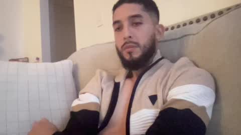 Snapshot of papicubano_guapo23cm chatting on November 9, 6:12 am papicubano_guapo23cm online show from November 9, 6:12 am