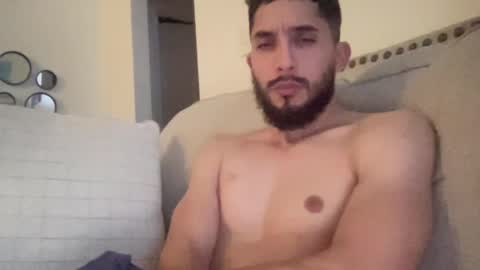 Snapshot of papicubano_guapo23cm chatting on November 13, 7:18 am papicubano_guapo23cm online show from November 13, 7:18 am