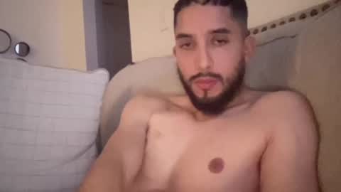 Snapshot of papicubano_guapo23cm chatting on November 17, 6:08 am papicubano_guapo23cm online show from November 17, 6:08 am