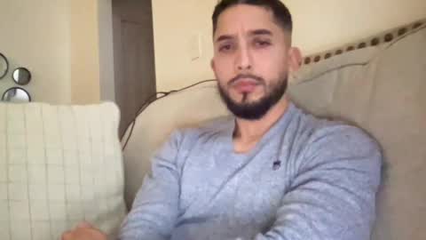 Snapshot of papicubano_guapo23cm chatting on December 2, 10:20 am papicubano_guapo23cm online show from December 2, 10:20 am