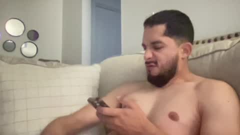 papicubano_guapo23cm online show from April 27, 11:52 am