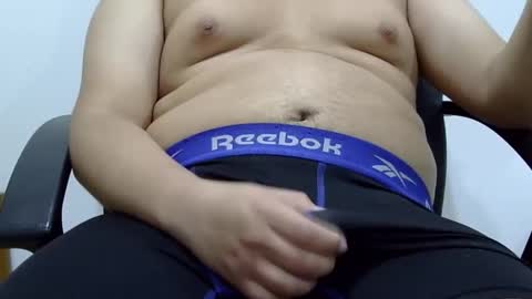 Snapshot of papimexicano703 chatting on December 26, 5:04 am papi mexicano en boxers online show from December 26, 5:04 am