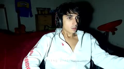 Snapshot of papito20cm chatting on March 3, 9:44 am Lau online show from March 3, 9:44 am