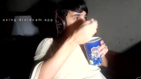 Snapshot of papito20cm chatting on March 10, 7:32 am Lau online show from March 10, 7:32 am