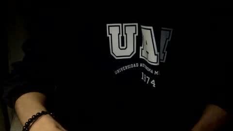 Snapshot of papy_dani33 chatting on November 27, 7:43 am papy_dani33 online show from November 27, 7:43 am