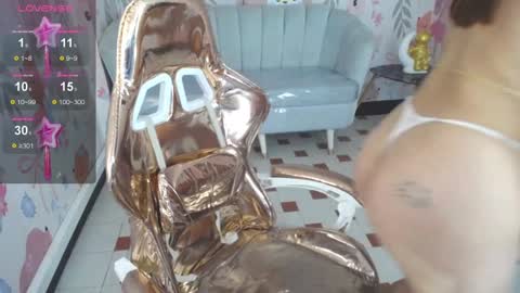 PARIS  online show from January 16, 6:25 am