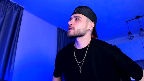 Paris online show from January 3, 2:19 pm