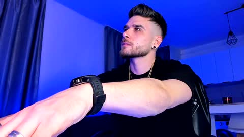 Paris online show from January 10, 11:08 pm