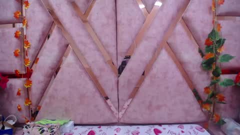 Snapshot of paris_petit chatting on September 10, 8:31 pm paris petit online show from September 10, 8:31 pm