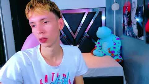 Snapshot of park_jimin1 chatting on November 17, 2:56 pm park_jimin1 online show from November 17, 2:56 pm