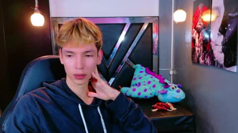 Snapshot of park_jimin1 chatting on January 7, 12:18 pm park_jimin1 online show from January 7, 12:18 pm