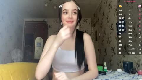 Snapshot of partheniamachle chatting on June 4, 1:50 pm Milana online show from June 4, 1:50 pm