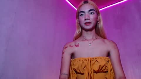 pasadiria online show from April 17, 12:30 pm