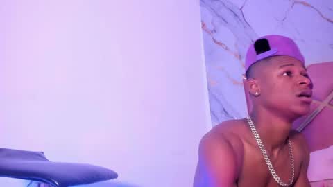 passion_black_ online show from April 16, 9:39 pm