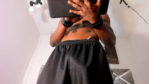 Snapshot of passion_black_ chatting on May 14, 4:14 pm passion_black_ online show from May 14, 4:14 pm