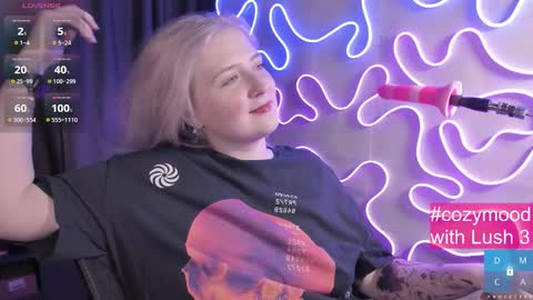 LunaAlan online show from October 5, 7:07 am