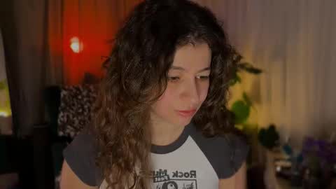 Snapshot of passionessa chatting on October 8, 8:34 am Call me Miss Alice Careful Passion Queen online show from October 8, 8:34 am