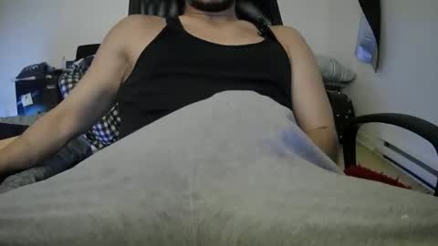 Snapshot of passionfuckin chatting on May 21, 3:24 am passionfuckin online show from May 21, 3:24 am