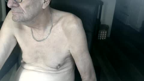 Snapshot of pastelito76 chatting on June 14, 3:58 pm Bob online show from June 14, 3:58 pm