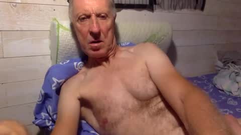 Snapshot of patibulaire1912 chatting on April 21, 2:51 am Pati24 online show from April 21, 2:51 am