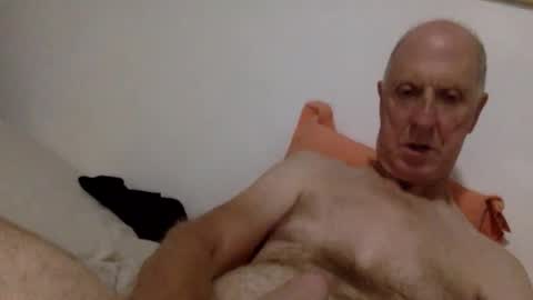 Snapshot of patibulaire1912 chatting on May 13, 8:27 pm Pati24 online show from May 13, 8:27 pm