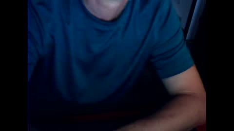 Snapshot of patou1995 chatting on October 31, 7:37 pm patou1995 online show from October 31, 7:37 pm