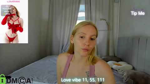 patr1cia_hart online show from September 15, 7:30 am