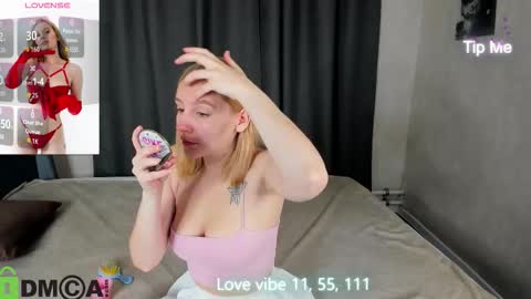 patr1cia_hart online show from October 12, 11:37 pm