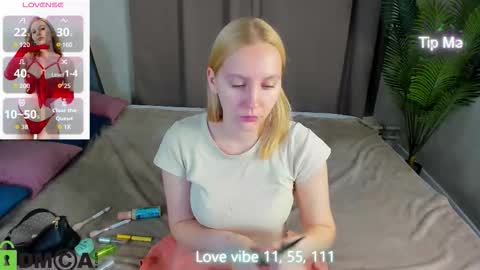 patr1cia_hart online show from December 14, 11:31 pm