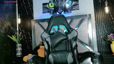 Snapshot of patrick_naughty1 chatting on September 23, 10:35 pm patrick_naughty1 online show from September 23, 10:35 pm