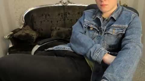 Snapshot of patrickbevy chatting on June 11, 5:49 am Patrick online show from June 11, 5:49 am