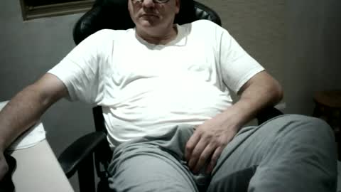 Snapshot of pattrom chatting on May 13, 1:58 am Patrom online show from May 13, 1:58 am
