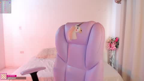 Sofa online show from January 18, 3:38 pm