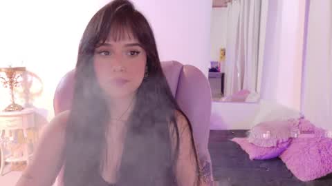 Snapshot of pau_cute chatting on April 26, 9:34 pm Sofa online show from April 26, 9:34 pm