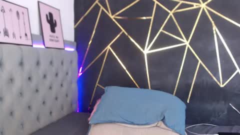 Snapshot of pau_torres_ chatting on July 12, 5:15 pm paulina online show from July 12, 5:15 pm