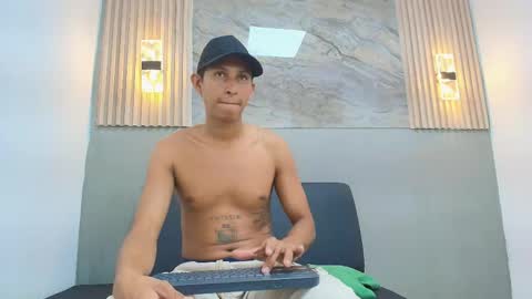 paul_conor online show from May 22, 2:33 pm