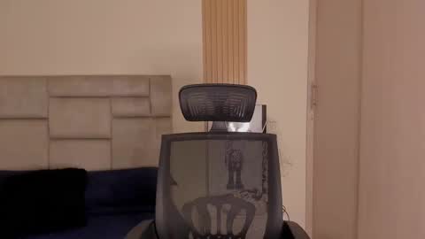 Snapshot of paul_roger chatting on January 28, 12:57 am PAUL ROGER online show from January 28, 12:57 am