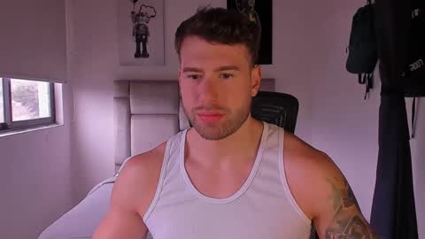 Snapshot of paul_roger chatting on February 13, 4:50 pm PAUL ROGER online show from February 13, 4:50 pm