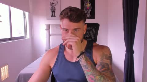 Snapshot of paul_roger chatting on March 4, 4:52 pm PAUL ROGER online show from March 4, 4:52 pm