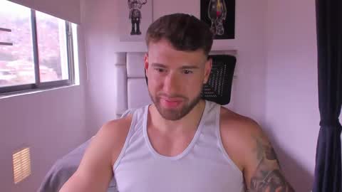 Snapshot of paul_roger chatting on March 5, 4:57 pm PAUL ROGER online show from March 5, 4:57 pm